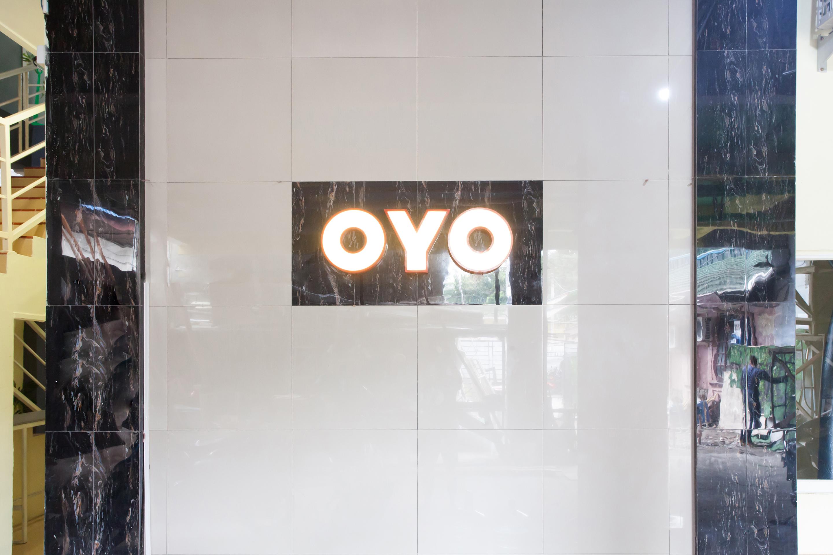 Oyo-990S体育场伊斯兰公寓 棉兰 外观 照片